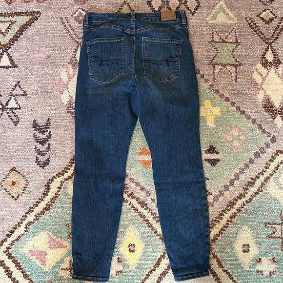 AMERICAN EAGLE CURVY HI-RISE JEGGING IN SIZE 6 - SHORT LENGTH - Picture 5 of 5